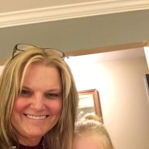 Meet your Posher, Deb